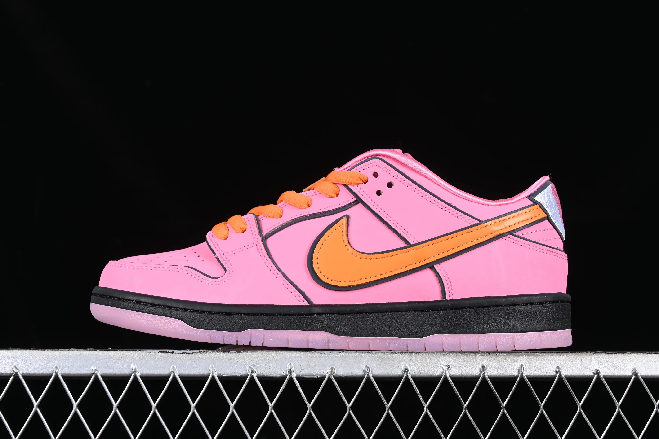 All Categories Nk SB Dunk Series Nk SB Dunk Low Low-top sneakers J version The Powerpuff Girls x Nk SB Dunk Low Powerpuff Girls joint model Low-top casual sneakers FD2631-600